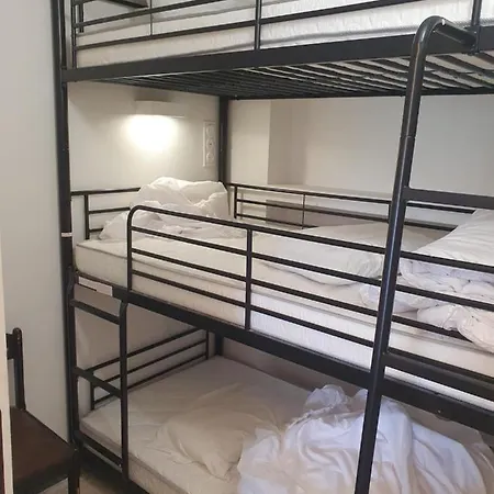 Motte Pour 5 Personnes Maximum