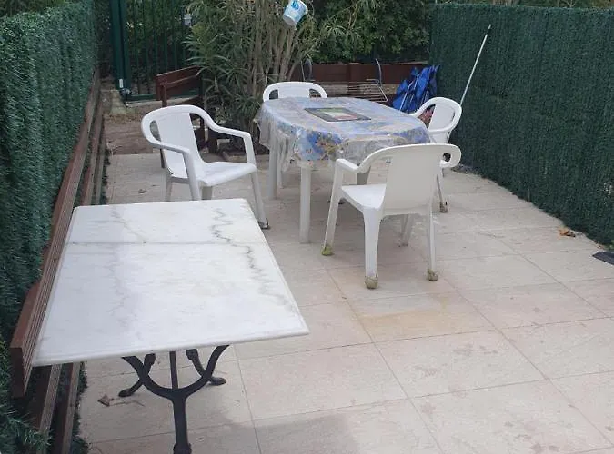 Motte Pour 5 Personnes Maximum